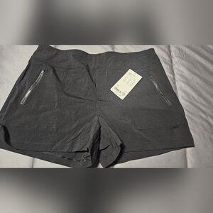 NWT Athleta Trekkie North Shorts